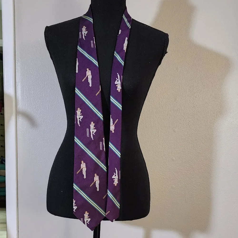 NAUTICA SPORTS THEMED TIE